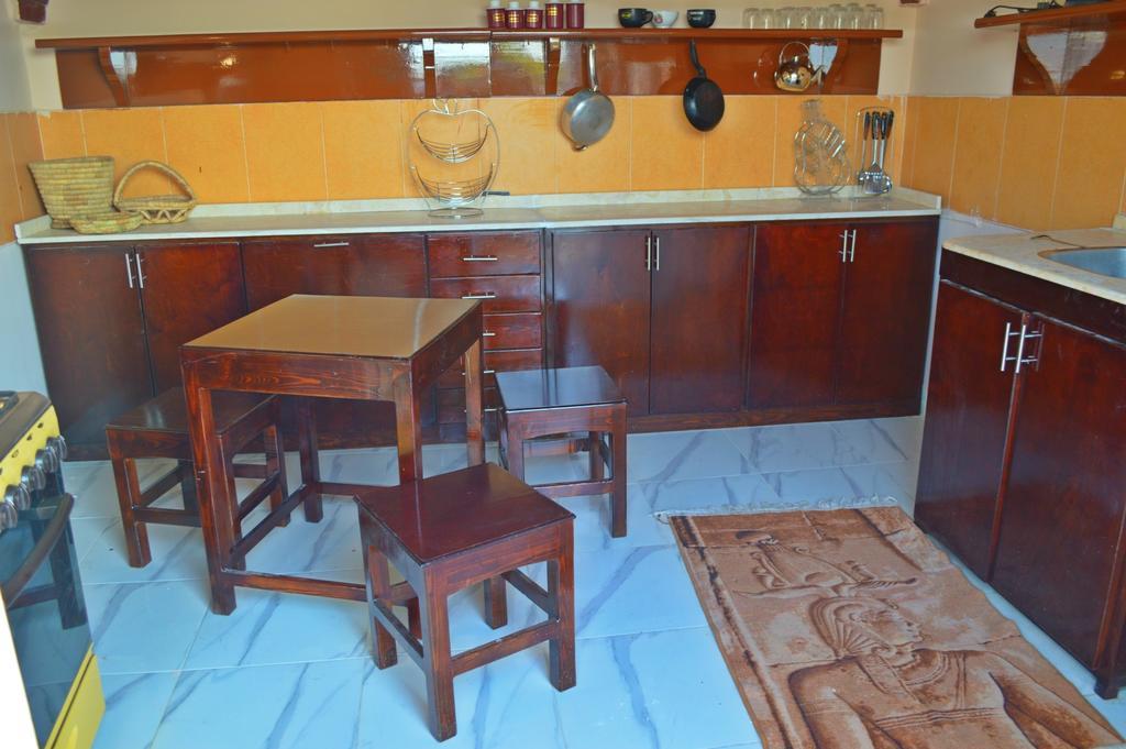 Farida Apartments Louxor Chambre photo